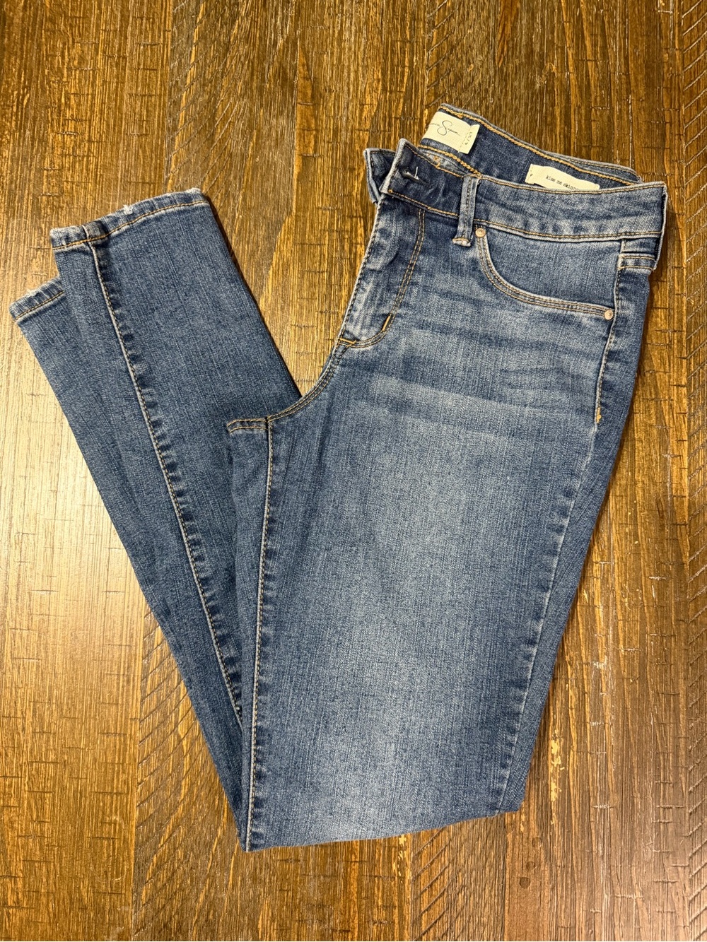 Jessica Simpson Kiss Me Skinny Jeans – Size 4/27 – $18